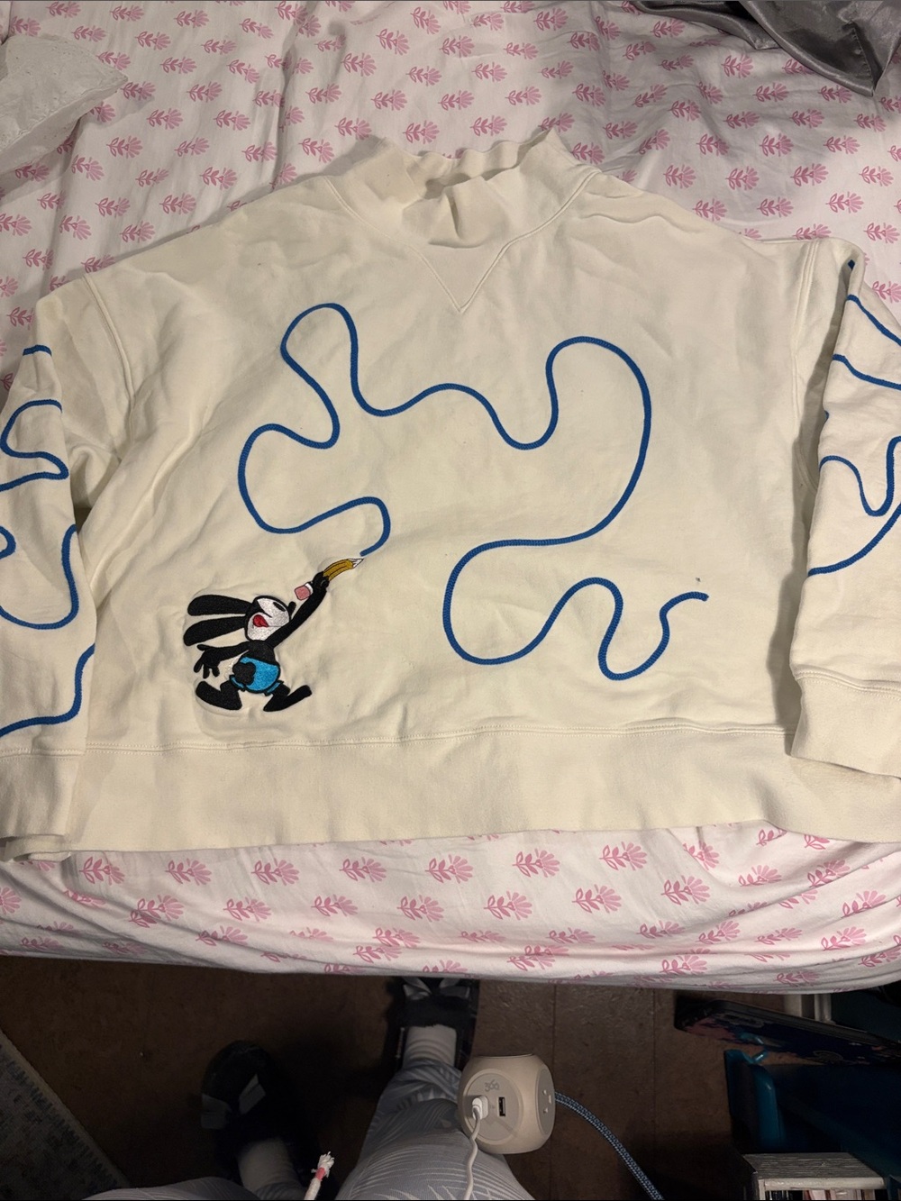 Oswald Lucky Rabbit Disney Cream Sweatshirt with Blue Line Art